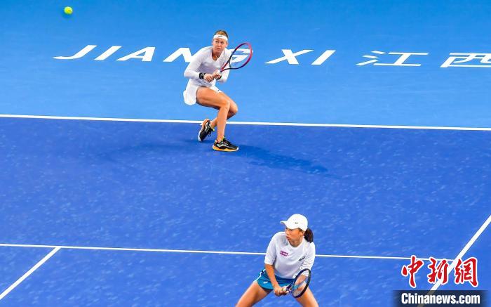 布兹科娃双赛晋级八强 张帅搭档首胜引关注