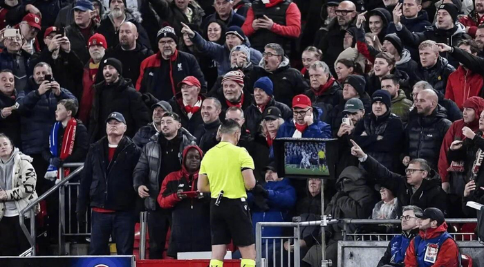 欧冠裁判科瓦奇因争议判罚被欧足联停赛 剩余赛